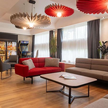 Ibis Lyon Est Bron Hotel Exterior photo