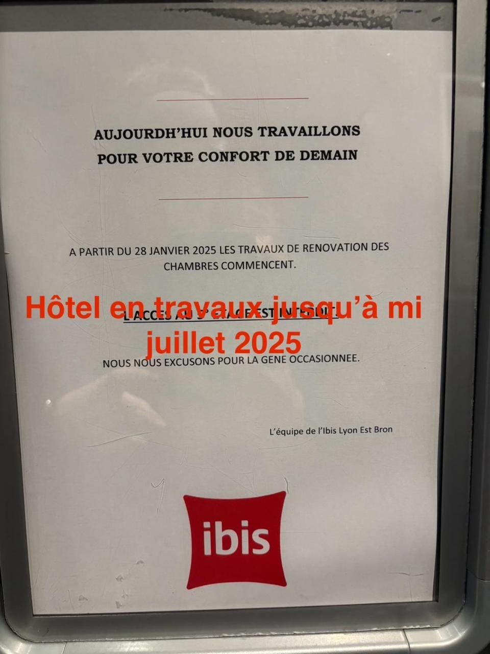 Ibis Lyon Est Bron Hotel Exterior photo